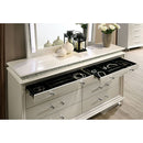 Maddie - 5 Pc Queen Bedroom Set
