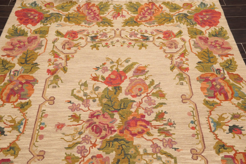 5'6" x 7'6" Hand Knotted Wool Reversible Floral Area Rug Beige