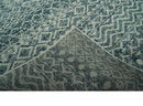 Teal and Ivory 5.6x8.6 Southwestern Tribal Trellis Recycled Art Silk Area Rug