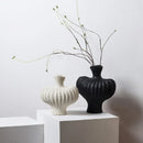 GobekUsa Fringe Heterophore Vase - Handcrafted Porcelain Floral Arrangement Ornament
