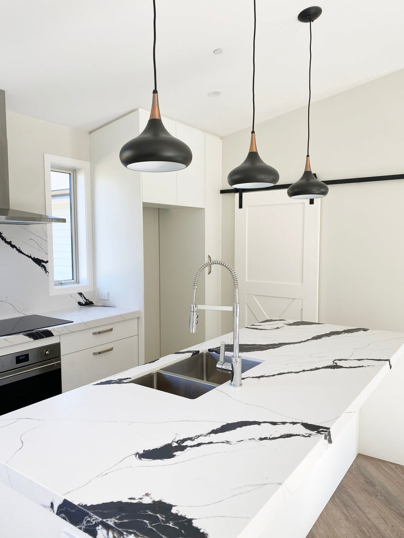 Unique Calacatta Black Compac