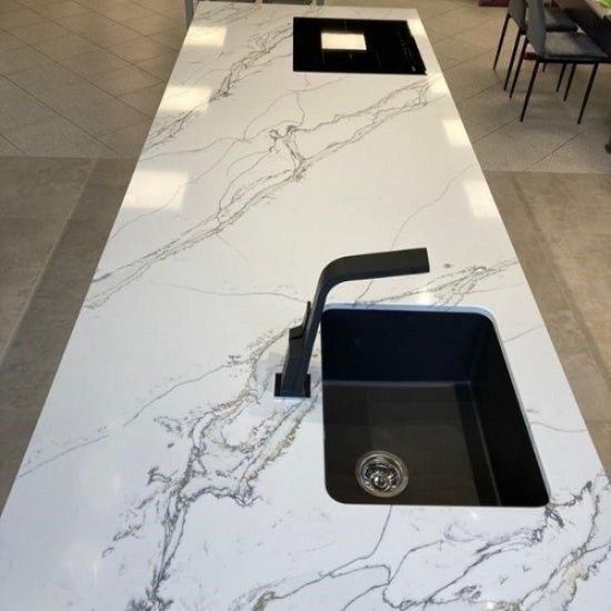 Unique Calacatta Macchia Vecchia Compac