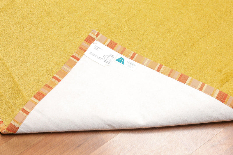 5'3" x 7'9" Modern 100% Polypropylene Area Rug Gold