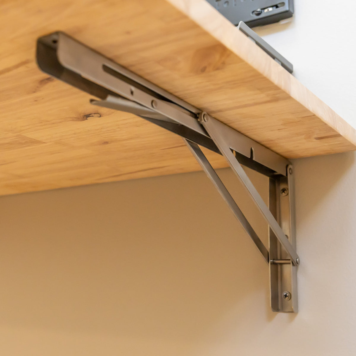Wakefield Foldable Workbench | Heavy-Duty Table, photo 3 of 6