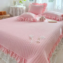 GobekUsa Handmade Lace Flowers Quilted Bedspread Coverlet Queen Double Mattress Cover