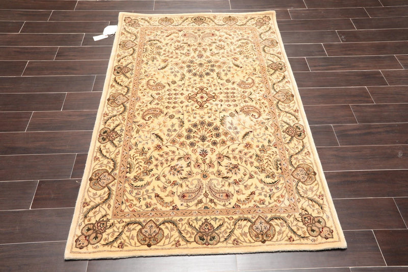 3'10" x 5'9"45-2113-IV Handmade New Zealand Wool & Silk Area Rug Tan